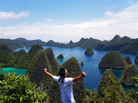 4 Days Raja Ampat : Explore Wayag Island, Kabui Bay to Piaynemo