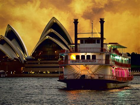 Showboat Sydney Harbour Dinner Cruise | Tour | Sydney | Sydney area ...