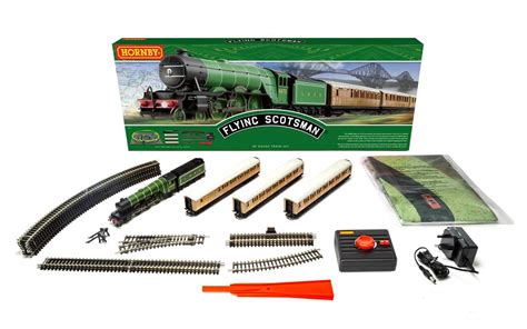 Hornby R1255M The Flying Scotsman Train Set (New 2022 Three Coach ...