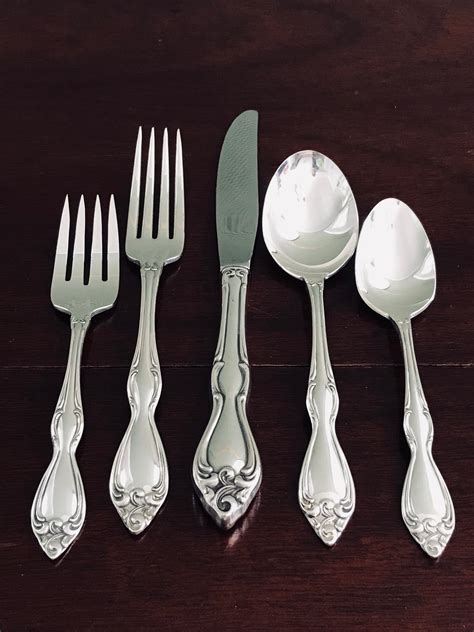 Vintage Silverware Set, Oneida Old South II WM A Rogers vintage flatware, Large 12 place ...