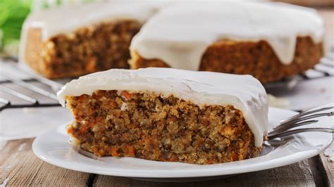 Healthy Carrot Cake - Vitamix Blender Recipe - Raw Blend