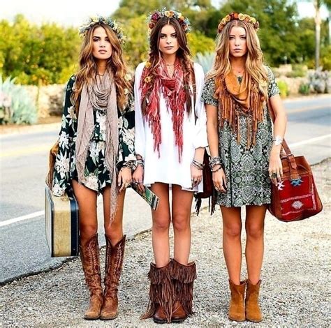 Épinglé par bohoasis sur Boho Outfits/ Streetstyle | S'habiller, Mode hippie, Tenue de festival