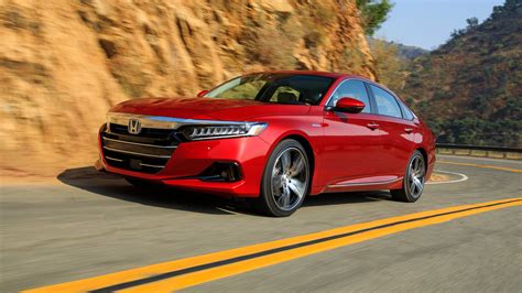 2021 Honda Accord and Accord Hybrid Refresh: a Bigger Grille ...