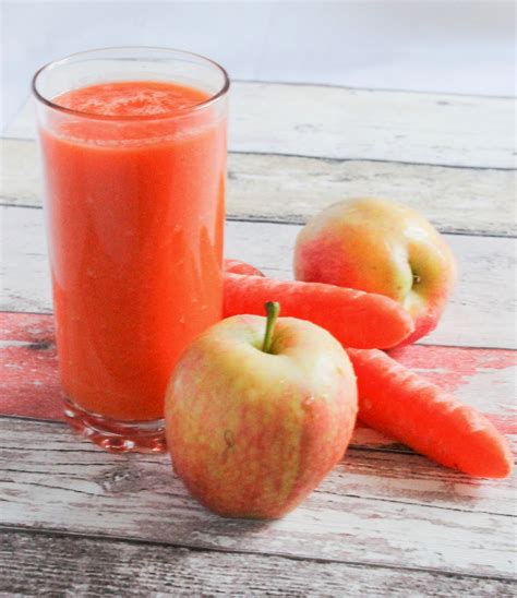 eat like you love yourself: Carrot, apple and ginger smoothie