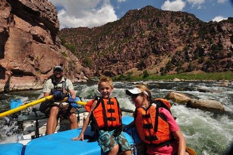 Flaming Gorge Rafting | Green River through Flaming Gorge | River ...