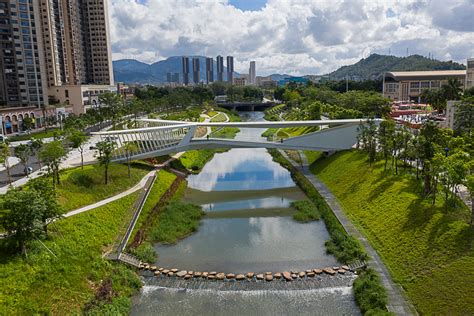 Pedestrian Bridge of Pingshan High School, China by NODE Architecture ...