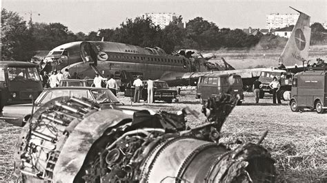 "We heard people screaming": 50 years ago, a burning plane crashed in ...