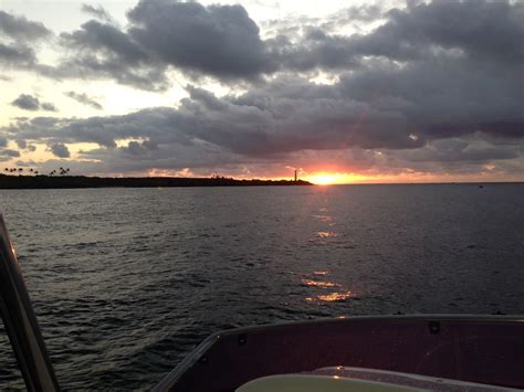 C-lure Fishing Chaters Kauai Hawaii: Kauai sunrise Nawiliwili Lighthouse