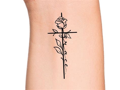 Crosses With Roses Designs For Tattoos