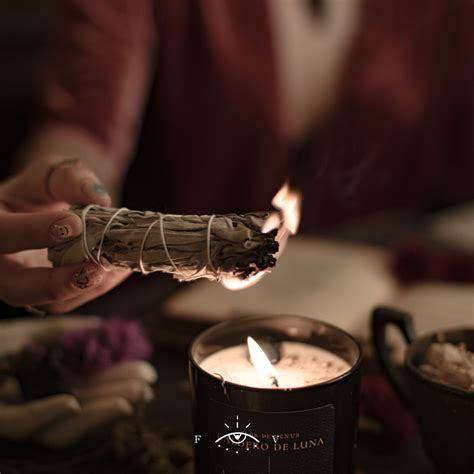 Ritual: Empieza a meditar hoy con tu vela | Velas, Ritual, Meditar