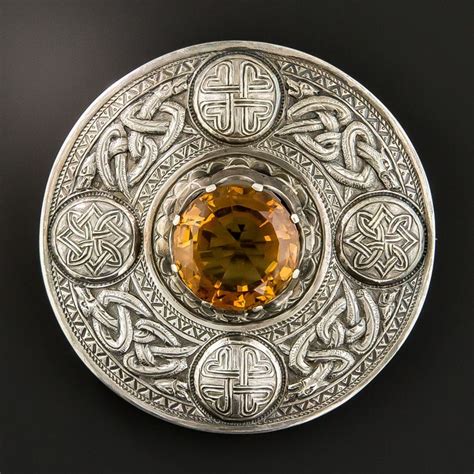 Large Scottish Citrine Celtic Knot Pin | Scottish jewellery, Celtic knot designs, Celtic jewelry