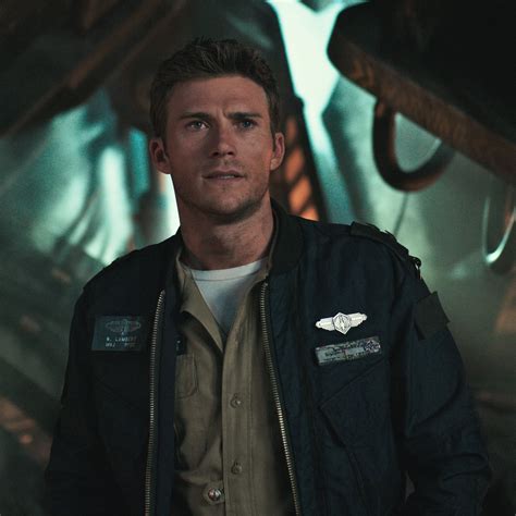 Scott Eastwood ('Pacific Rim: Insurrección'): "Era un nerd total cuando era pequeño" - eCartelera