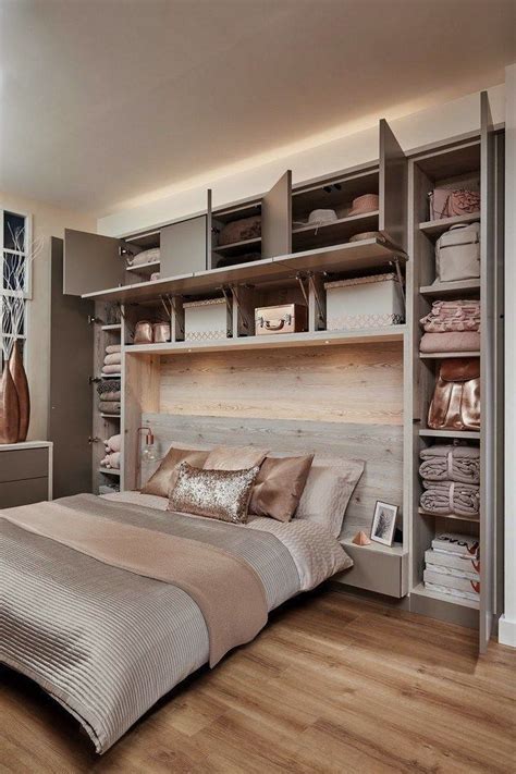 20+ Cozy Small Master Bedroom Décor Ideas For Couples To Try | Interiores de quarto, Quarto ...