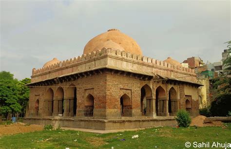 Pixelated Memories: Lodi Road - Jawahar Lal Nehru Stadium Trail, Delhi