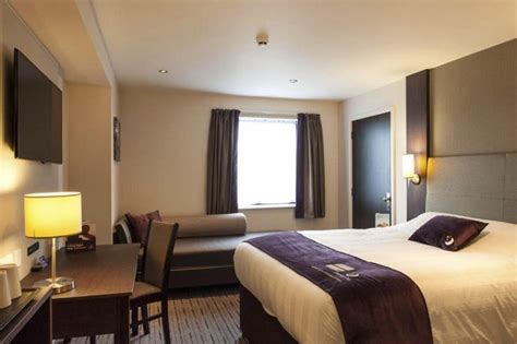 Premier Inn London Holborn - Compare Deals