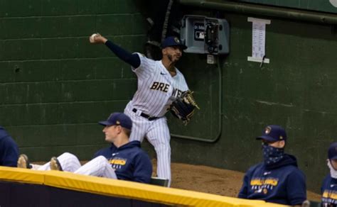 Brewers' Reliever Devin Williams Wins 2020 NL Rookie of the Year Award ...