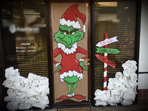 Whoville Grinch decor DIY backdrop, by MoonSage Creations Diy Christmas ...