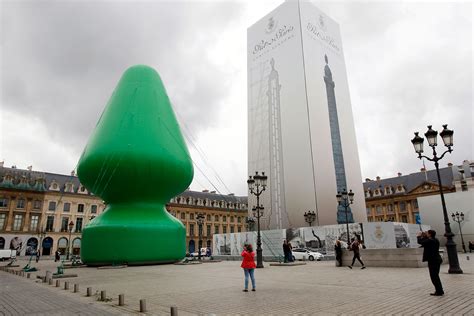 Paris Christmas Tree Butt Plug in the Place Vendome | TIME