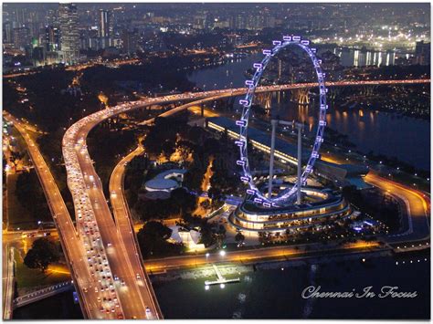 Singapore Flyer | The Singapore Flyer | Giant Ferris wheel | Feature