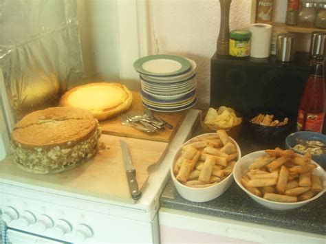 Small kitchen, too much food | Eventually this problem was s… | Flickr
