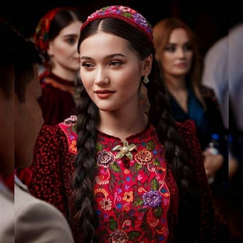 Turkmen girl. Turkmenistan | Женщина, Мусульманки, Мировые культуры