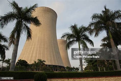 120 Pickering Nuclear Power Plant Stock Photos, High-Res Pictures, and ...