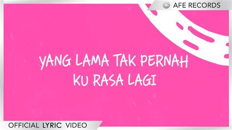 Indah Edrea - Karena Kamu (Official Lyric Video) - YouTube