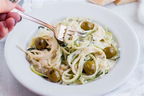 Keto Garlic and Olive Pasta Alfredo Recipe - Ketofocus
