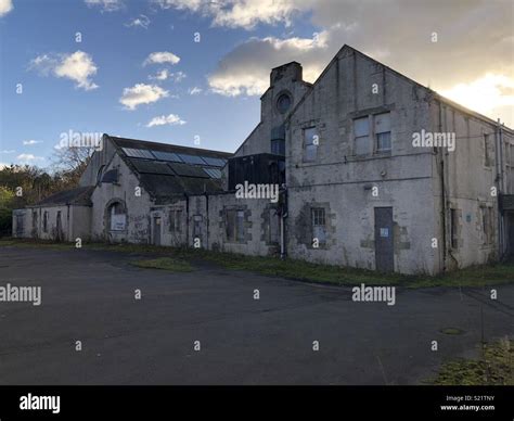 Abandoned hospital building Stock Photo - Alamy