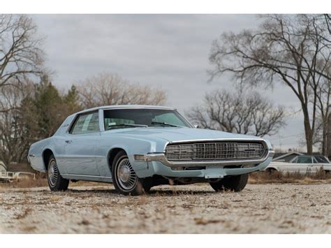 1968 Ford Thunderbird - American Hot Rods