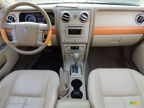 2006 Lincoln Zephyr Standard Zephyr Model Sand Dashboard Photo #81201916 | GTCarLot.com