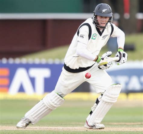 Martin Guptill provided some resistance | ESPNcricinfo.com