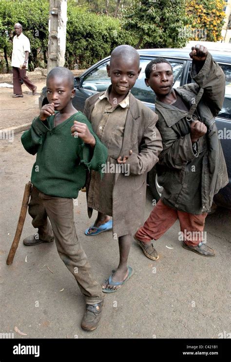 Street children in Nairobi, Kenya, Africa Stock Photo - Alamy