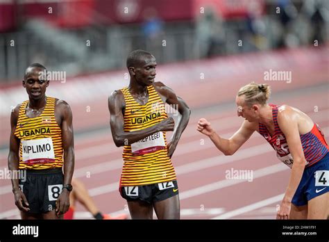 Joshua Cheptegei at the finish line of the 2020 Tokyo Olympics in the 5000m final Stock Photo ...