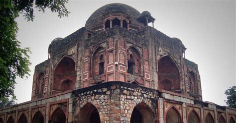 17th Century Delhi's Khan-I-Khanan Tomb Shines Like A New Penny After 3 Years Of Restoration