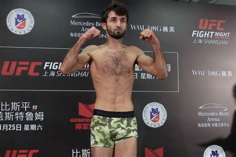 zabit-magomedsharipov-ufc-fight-night-122-weigh-ins-video | MMA Junkie