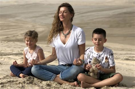 Gisele Bündchen posts never-before-seen photos of Tom Brady, kids for Earth Day