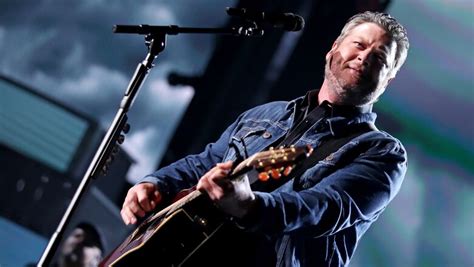 Blake Shelton Reveals Plans For New Album, 'Fully Loaded: God's Country ...