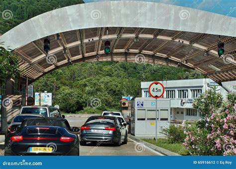 Road Border Crossing between Croatia and Montenegro Editorial ...