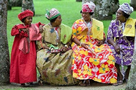 Surinam ladies in their koto misi traditional clothes