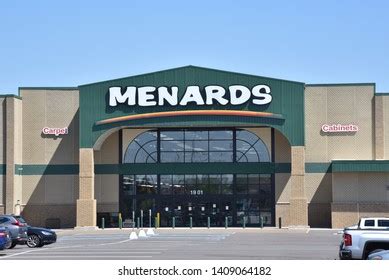 Menards Logo Vector (.SVG) Free Download