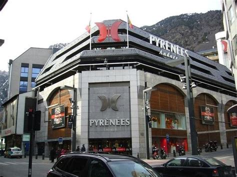 Centro Comercial Pyrenees Andorra | Shopping | Andorra la Vella