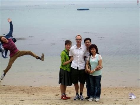 Family photobomb | Funny pictures, Funny photos, Hilarious