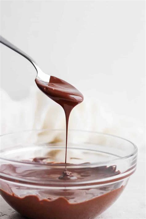 How to Melt Chocolate {Microwave & Stovetop} | FeelGoodFoodie