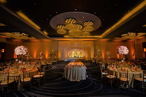 Renaissance Schaumburg: Luxurious Venue for Lavish Suburb Weddings | Yanni Design Studio