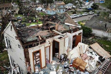 The Latest: Tornado seriously injures 3 people in Kansas