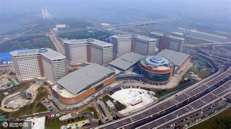 New hospital opened in central China’s Zhengzhou is dubbed “the biggest hospital in the universe ...