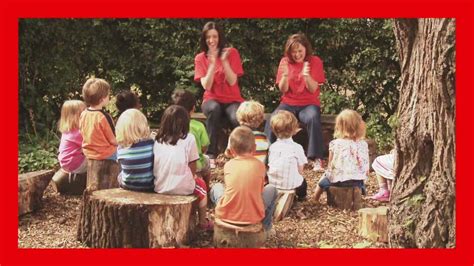 Singing Hands: Row Your Boat - with Makaton - YouTube