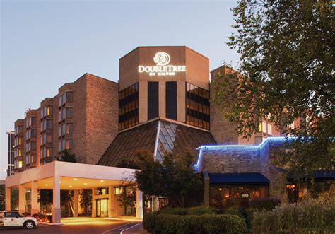 DOUBLETREE BY HILTON HOTEL MEMPHIS $127 ($̶1̶6̶3̶) - Updated 2022 Prices & Reviews - TN