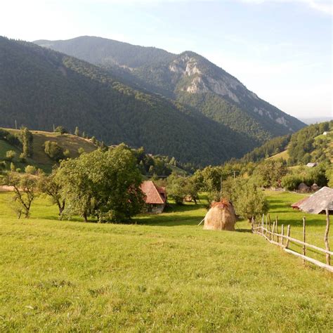 Transylvania Castles & Mountains Walking Tour | Hike Romania